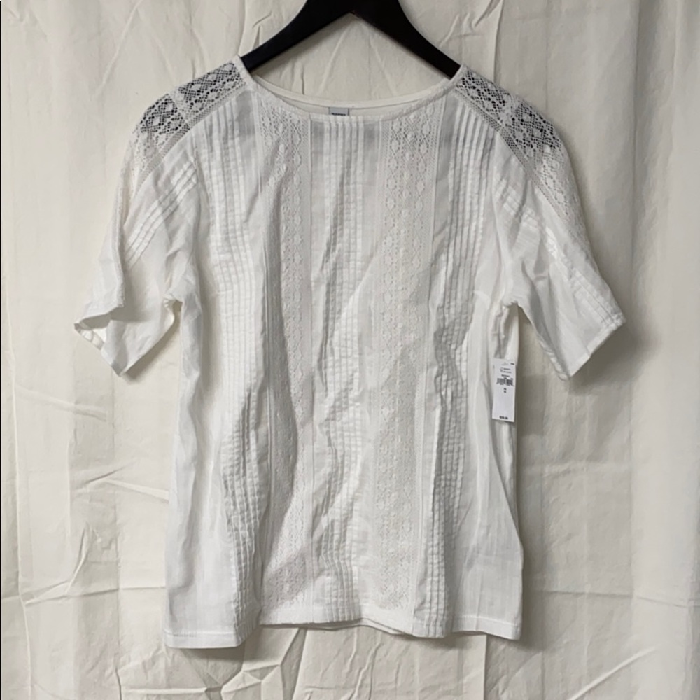 White Lacy Old Navy SS Tee, XS